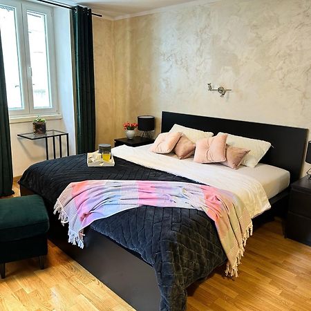 Romeo Apartments Rovigno Esterno foto