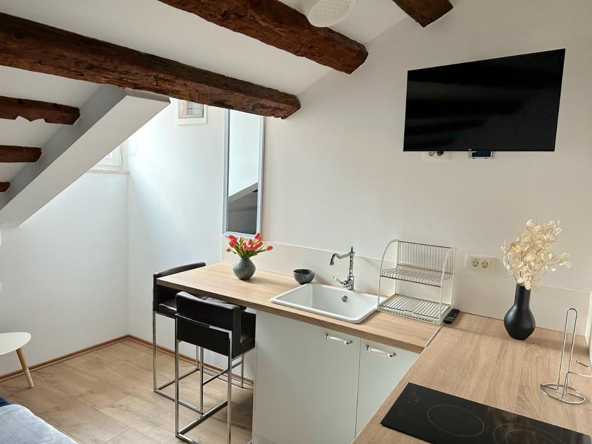 Romeo Apartments Rovigno Esterno foto