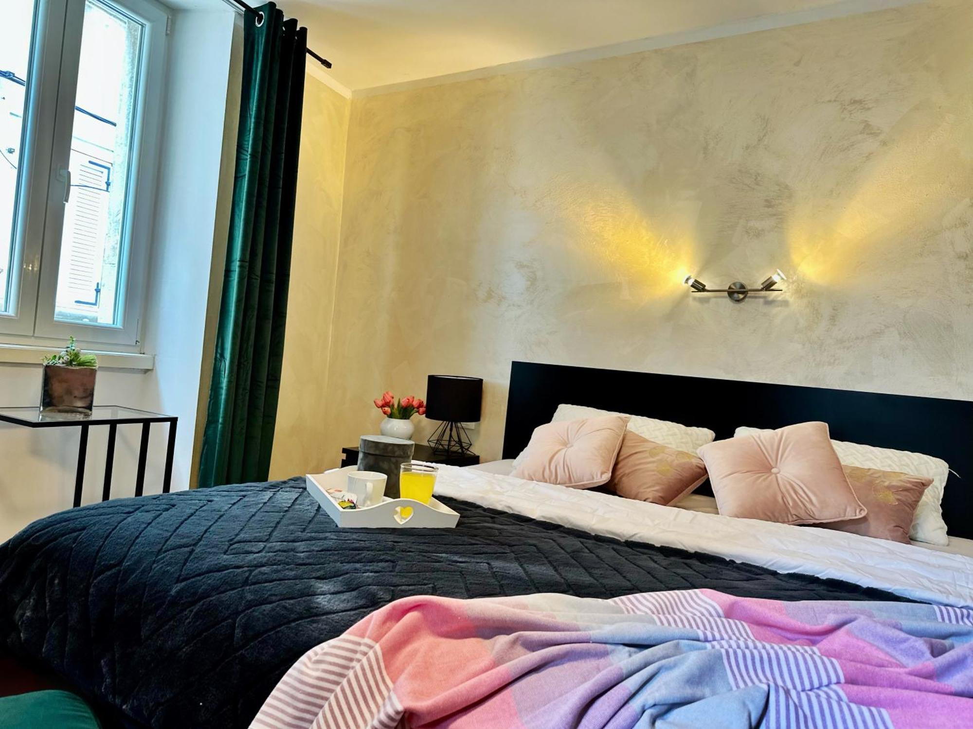 Romeo Apartments Rovigno Esterno foto